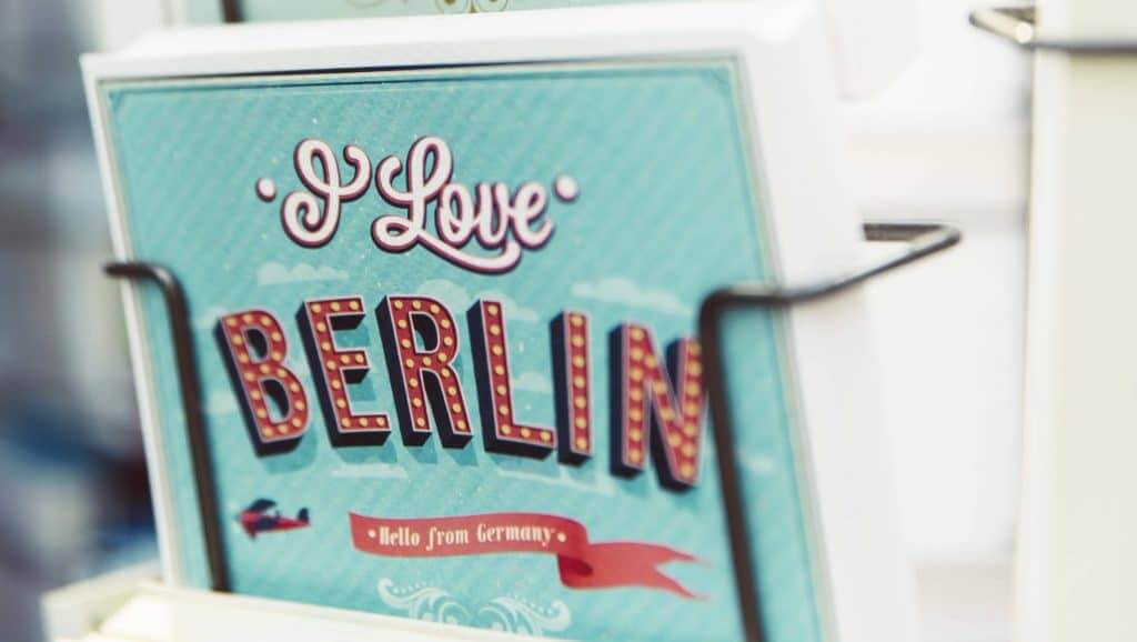 Sprecher Berlin - finden und buchen 1 Voice Agency Berlin Germany